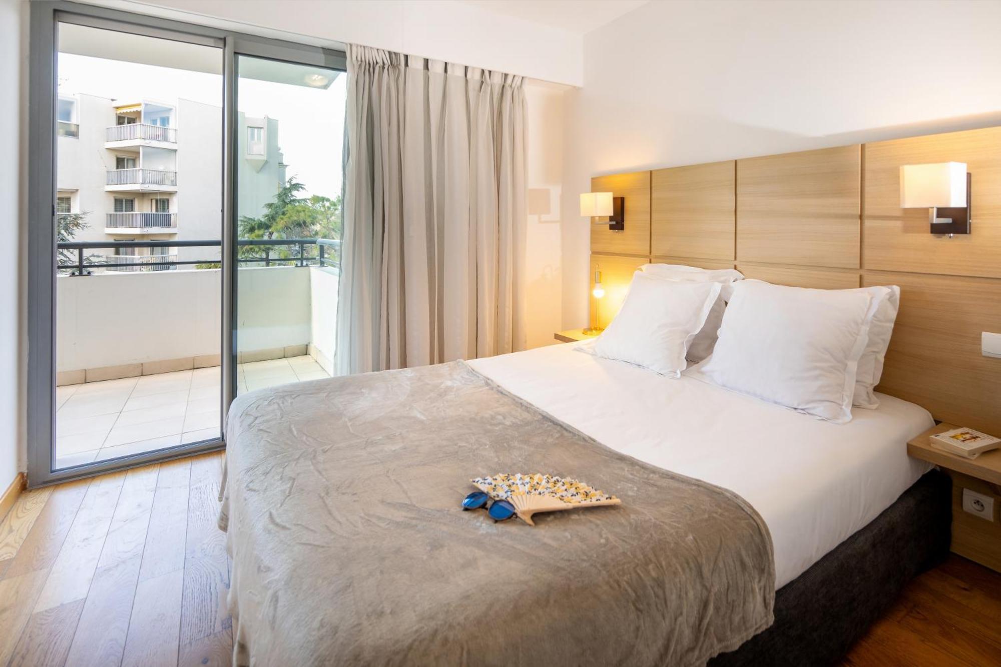 Nemea Appart Hotel Le Lido Cagnes Sur Mer Eksteriør billede