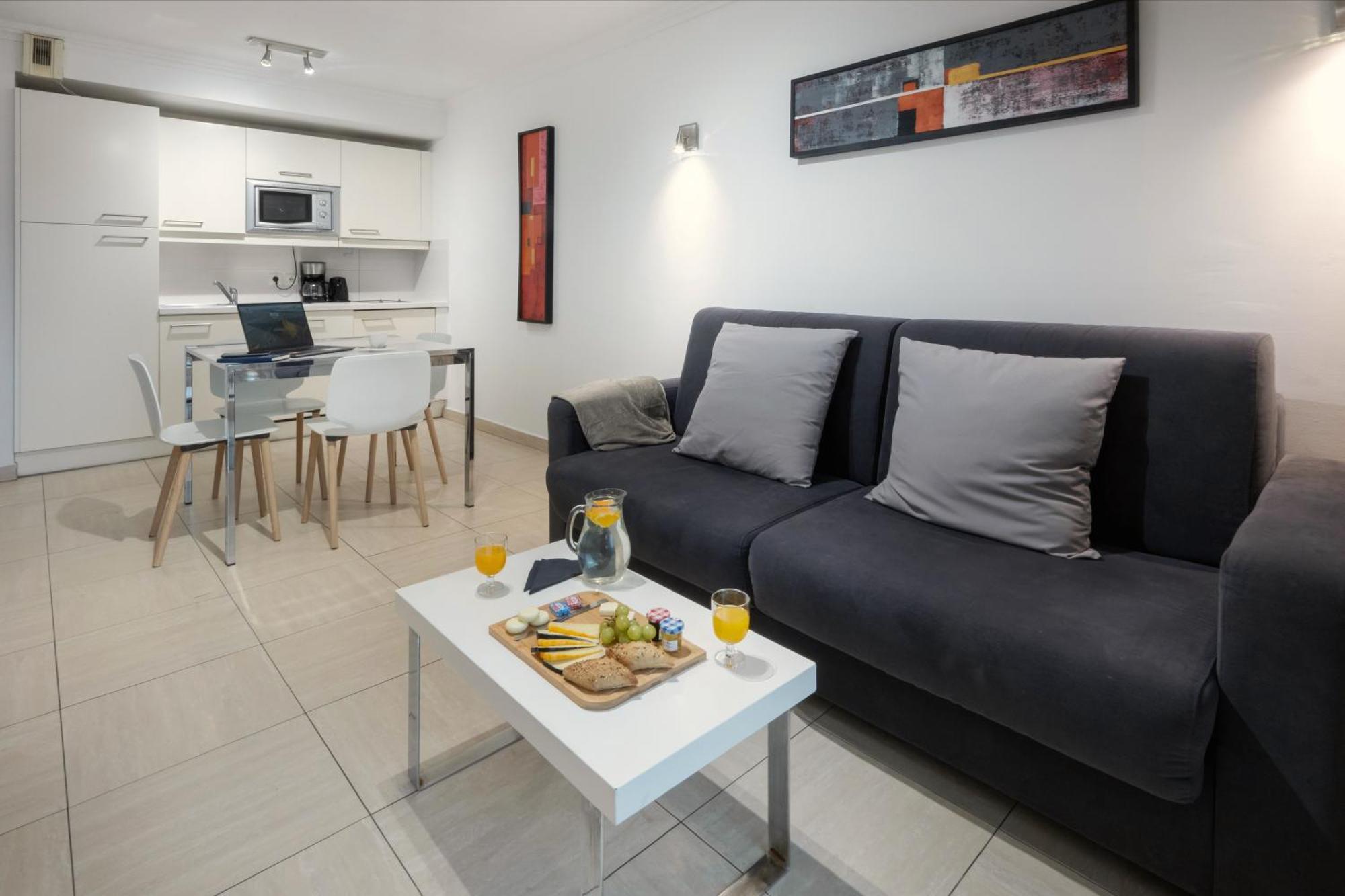 Nemea Appart Hotel Le Lido Cagnes Sur Mer Eksteriør billede