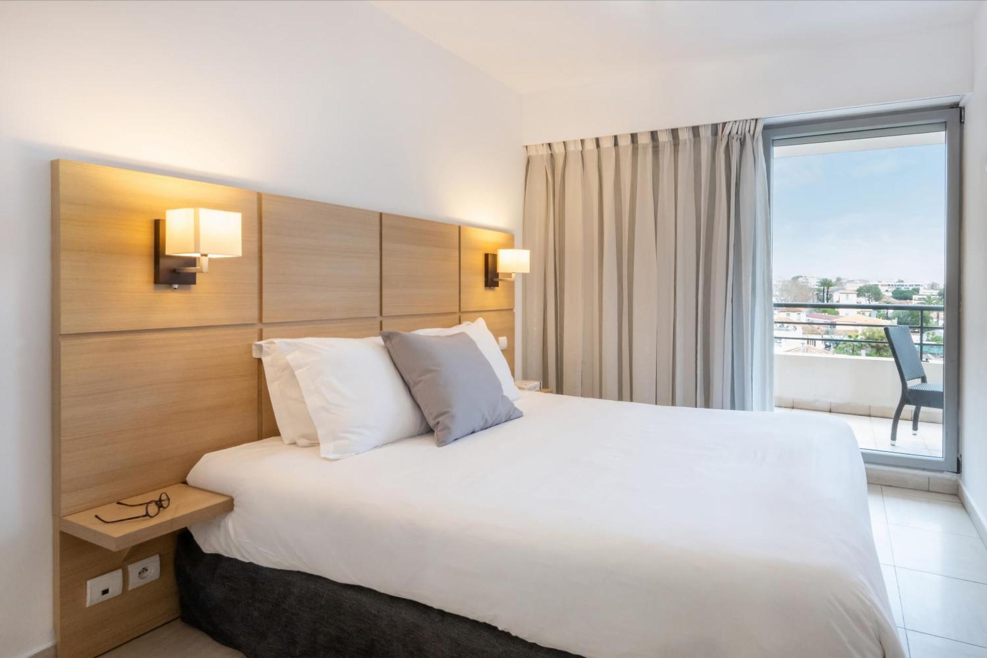 Nemea Appart Hotel Le Lido Cagnes Sur Mer Eksteriør billede