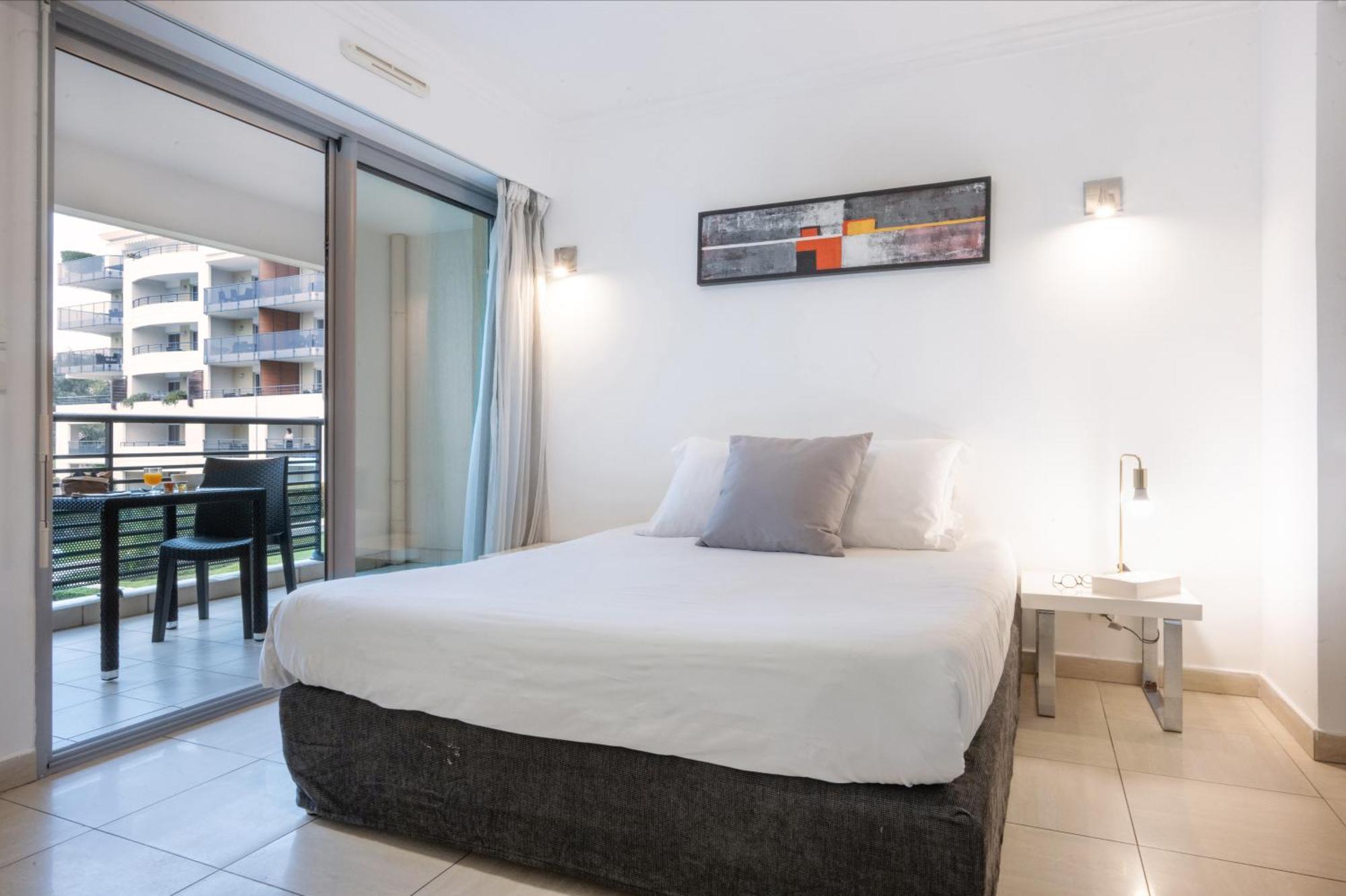 Nemea Appart Hotel Le Lido Cagnes Sur Mer Eksteriør billede