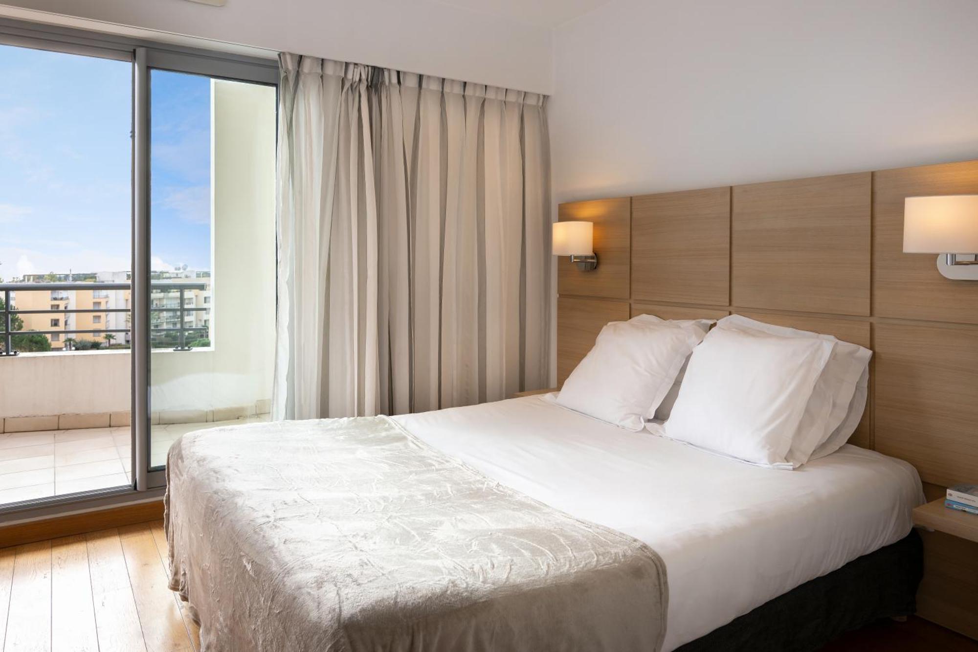 Nemea Appart Hotel Le Lido Cagnes Sur Mer Eksteriør billede