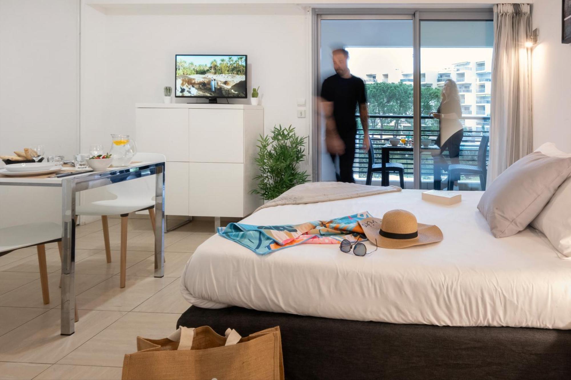 Nemea Appart Hotel Le Lido Cagnes Sur Mer Eksteriør billede