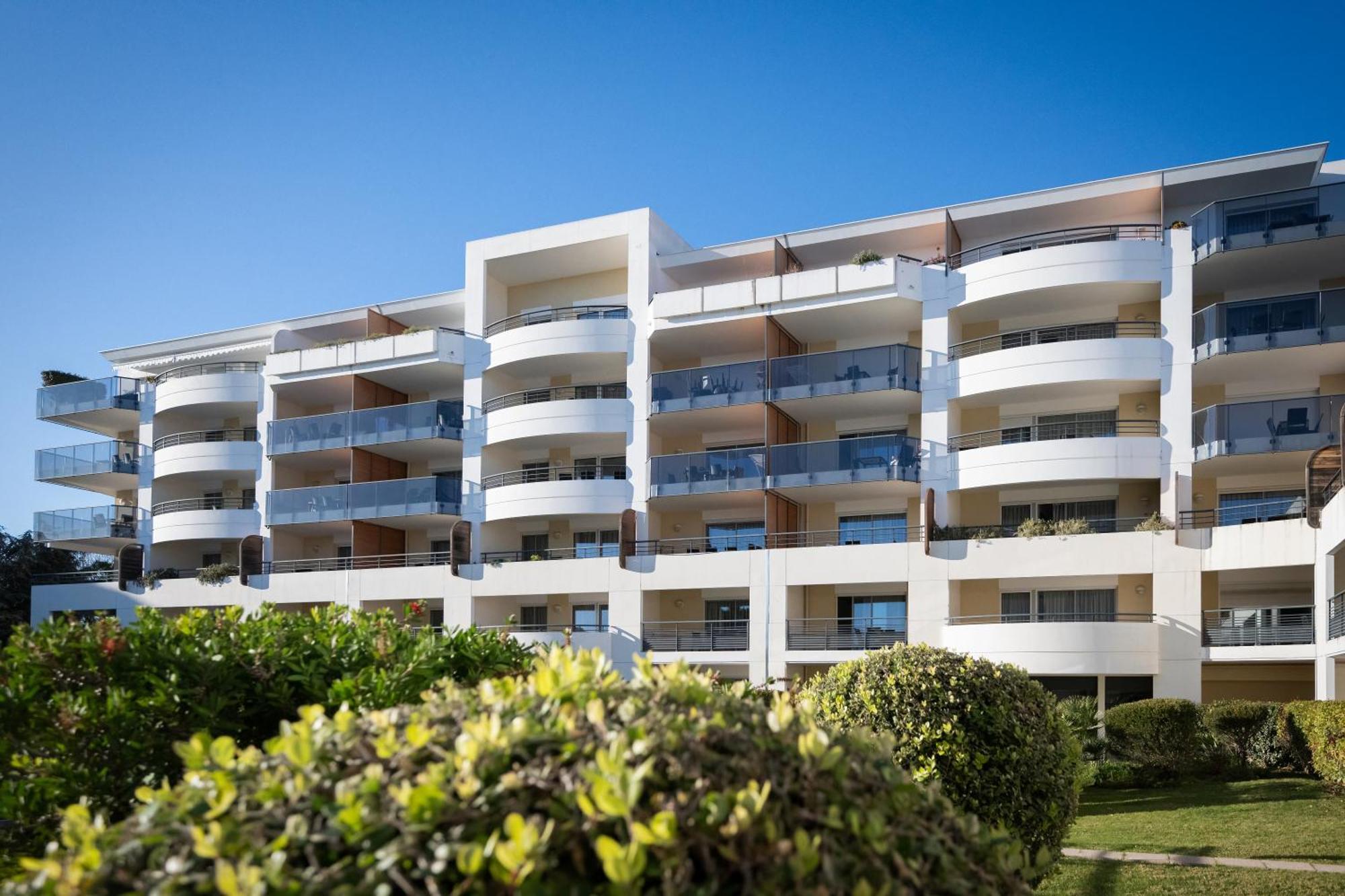 Nemea Appart Hotel Le Lido Cagnes Sur Mer Eksteriør billede