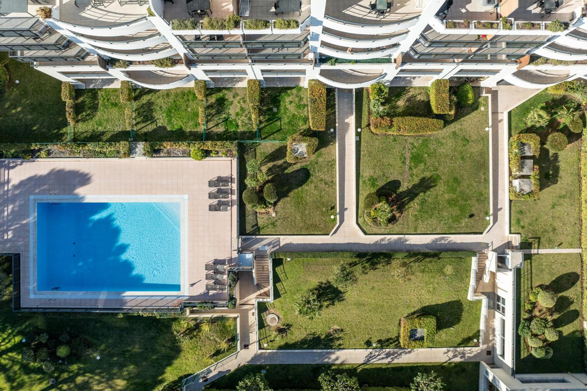 Nemea Appart Hotel Le Lido Cagnes Sur Mer Eksteriør billede