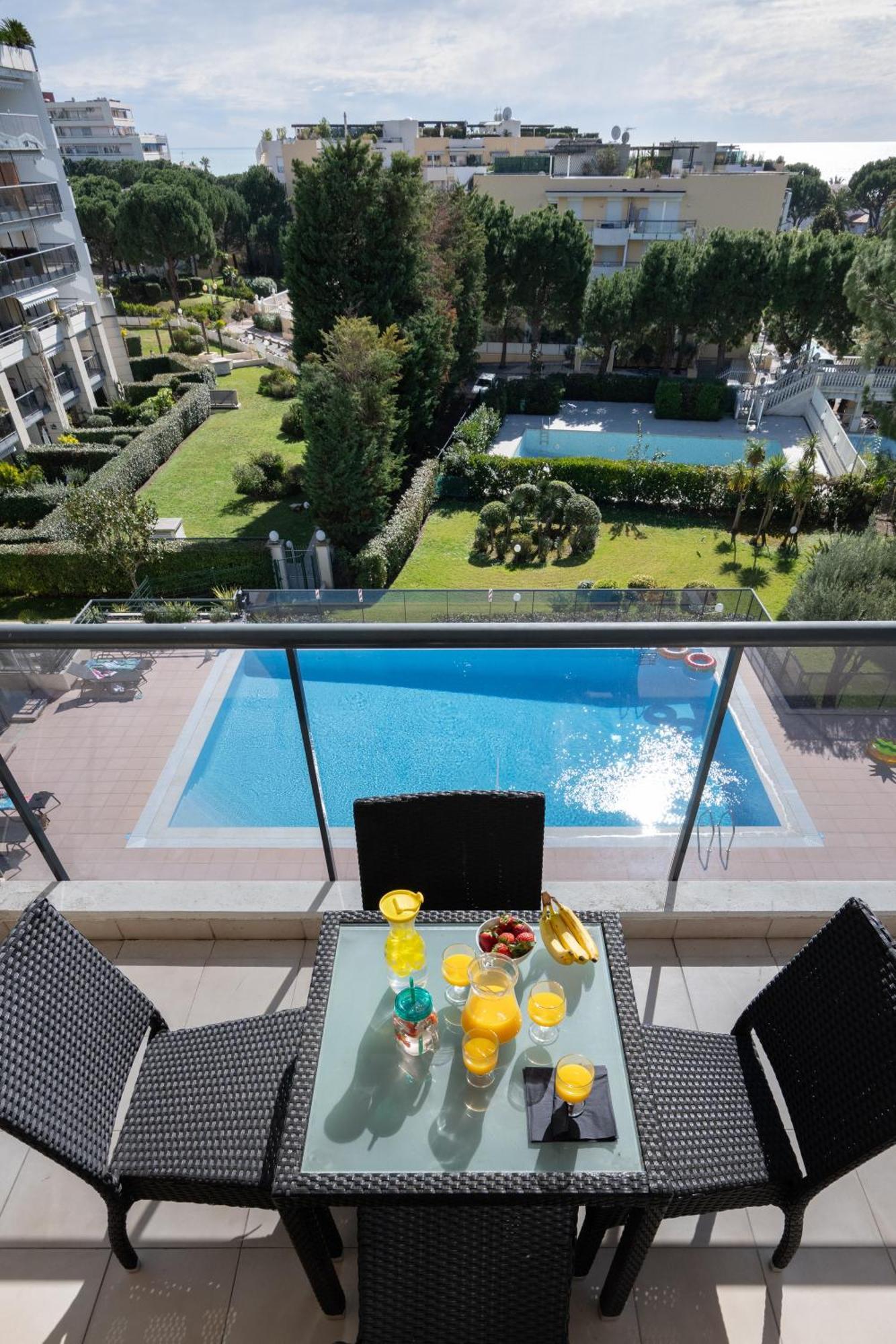 Nemea Appart Hotel Le Lido Cagnes Sur Mer Eksteriør billede